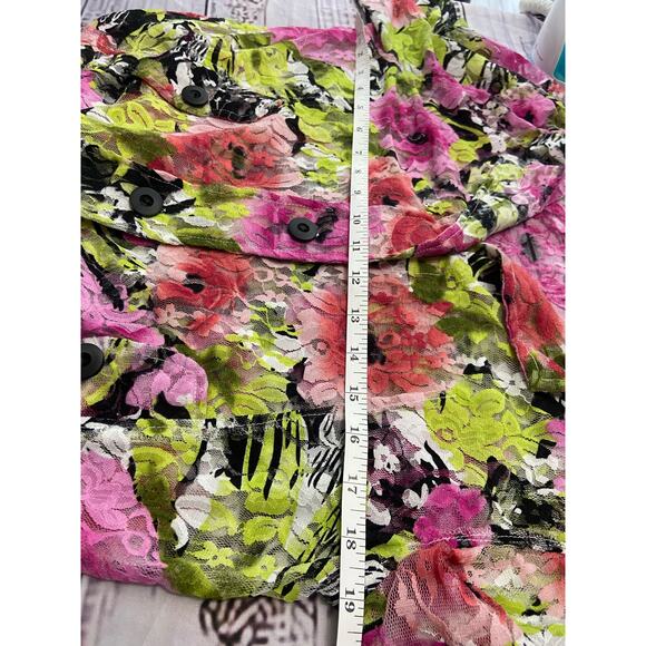 Linear Button Front Lace Shirt Womens M Floral Tie Front Roll Tab Nylon Stretch - Picture 9 of 15